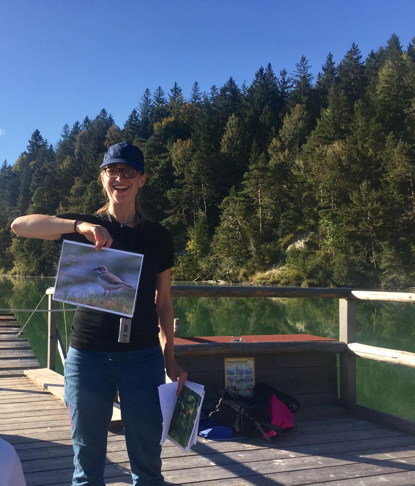 Rangerin auf dem Schongauer Lechfloß Die Rangerin bietet in Kooperation mit der Tourist Info Schongau Führungen auf dem Schongauer Lechfloß an